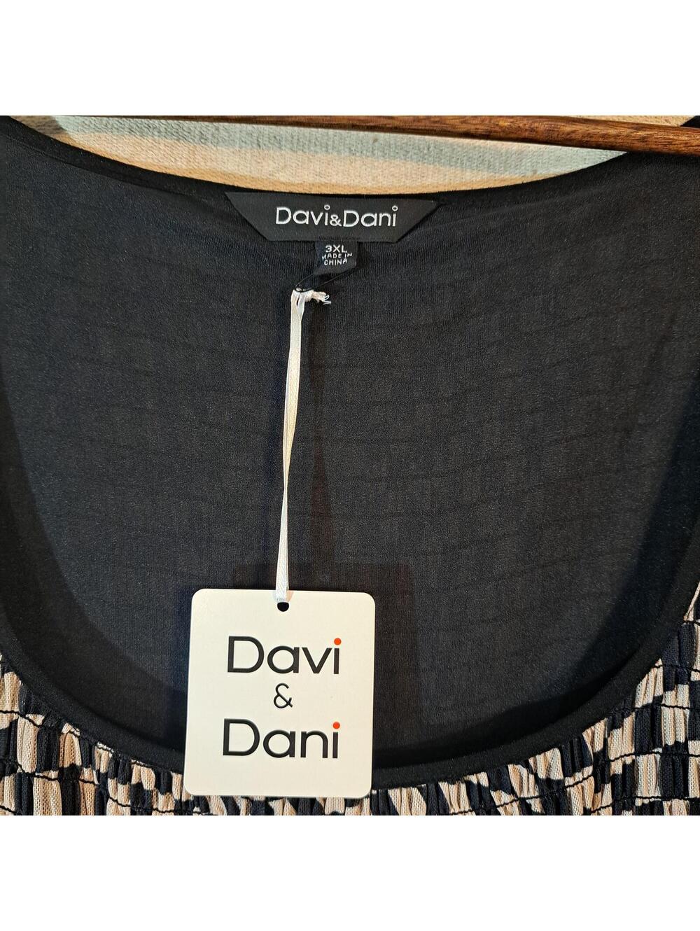 Davi & Dani Item is Black and tan. Checkered Pattern Midi Dress - Picture 4 of 6